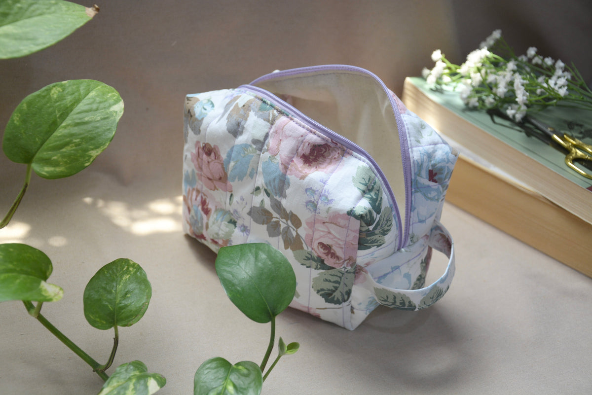 Spring Rose Quilted Pouch (Medium) | باوتش ورد الربيع