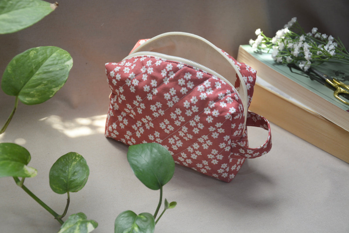 Classic Red Quilted Pouch (Medium) | باوتش أحمر
