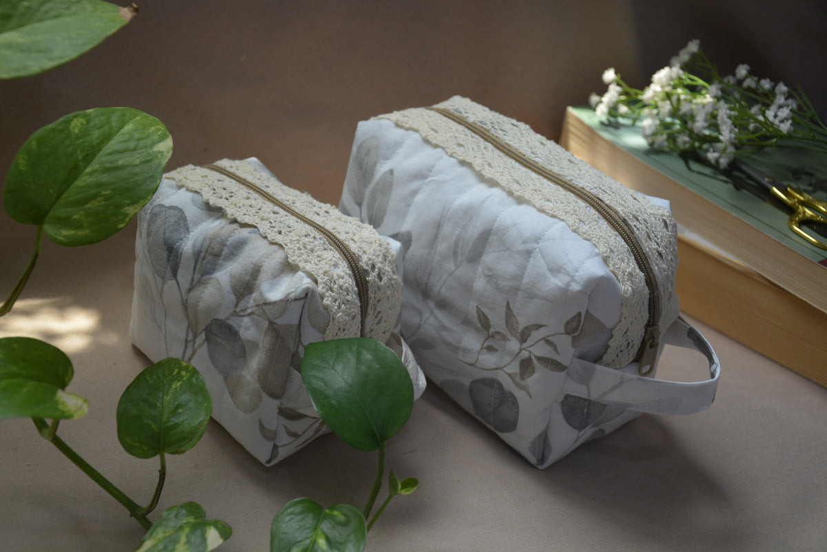 Eucalyptus Quilted Pouch (مجموعة) | باوتش أوكاليبتوس