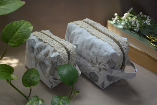 Eucalyptus Quilted Pouch (مجموعة) | باوتش أوكاليبتوس