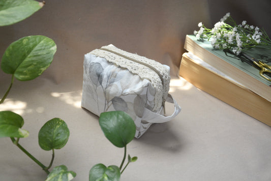 Eucalyptus Quilted Pouch (Small) | باوتش أوكاليبتوس
