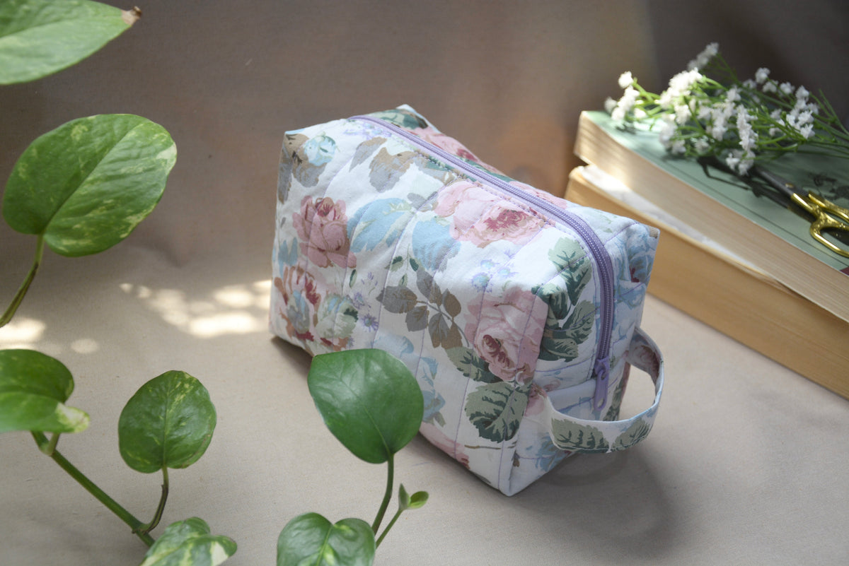 Spring Rose Quilted Pouch (Medium) | باوتش ورد الربيع