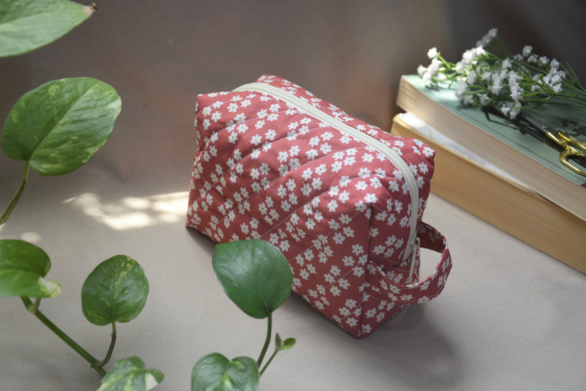 Classic Red Quilted Pouch (Medium) | باوتش أحمر