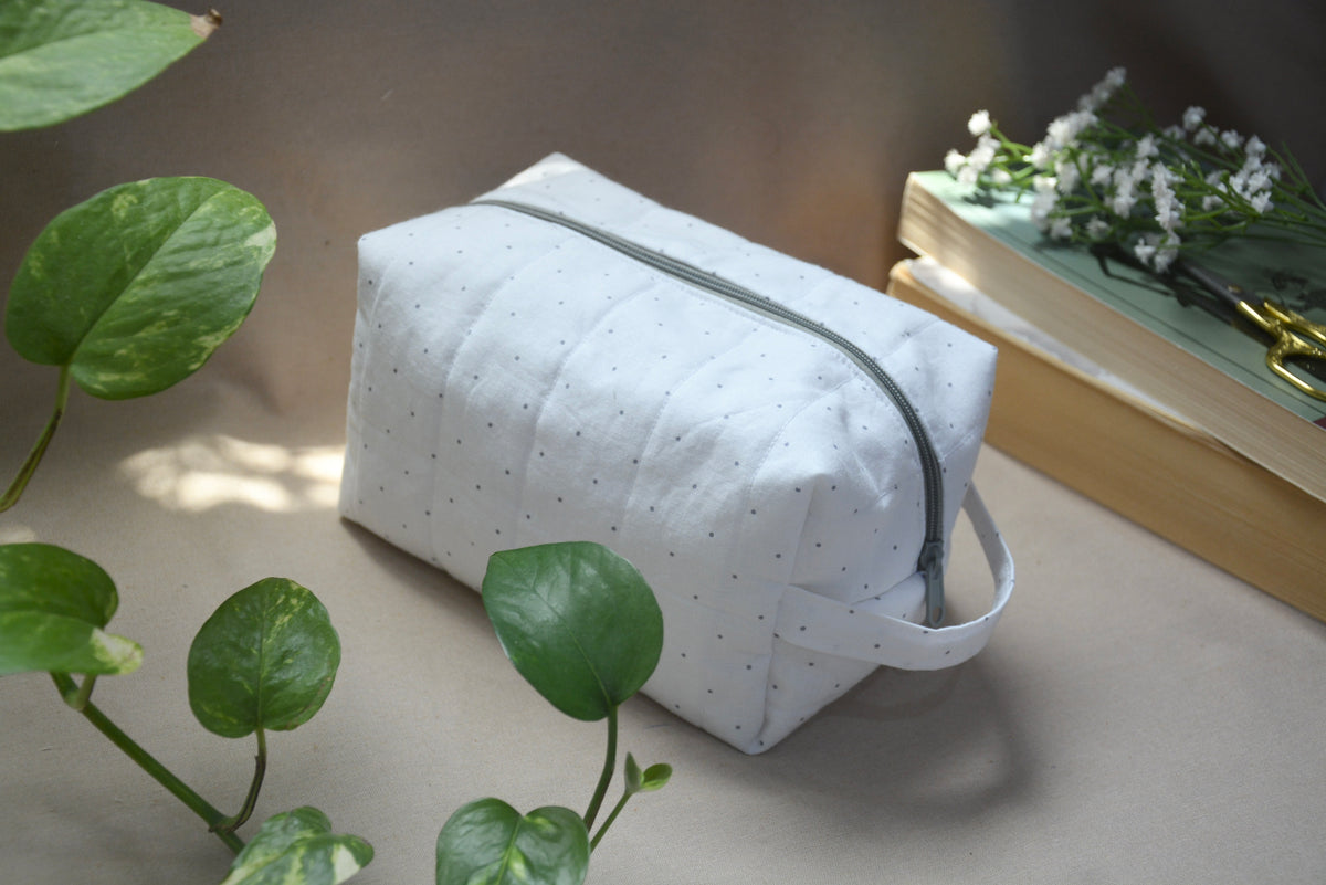 Polka Dot Quilted Pouch (Medium) | باوتش منقط