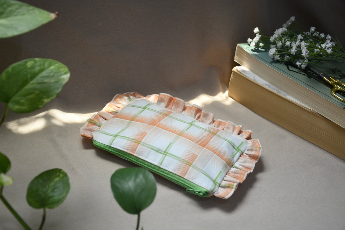 Orange Caroh Small pouch flat ruffle