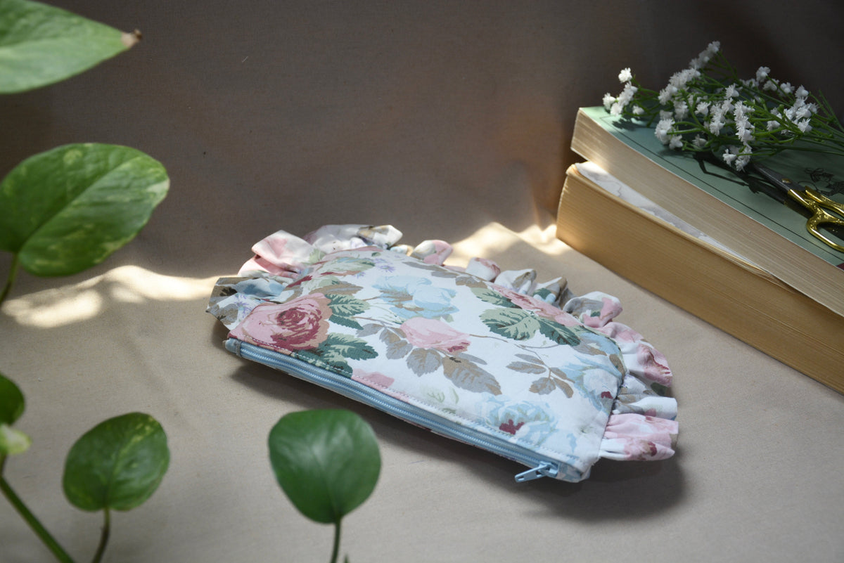 Spring Rose Small pouch flat ruffle