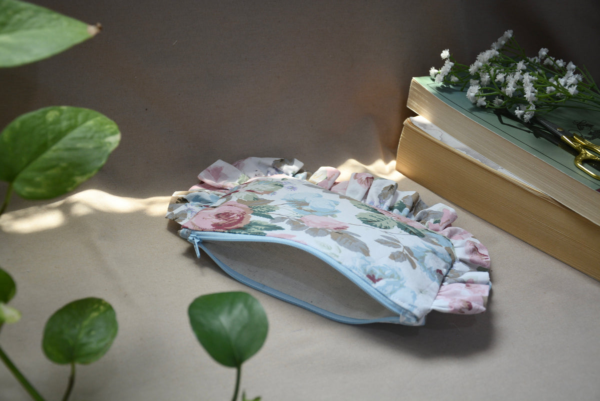 Spring Rose Small pouch flat ruffle