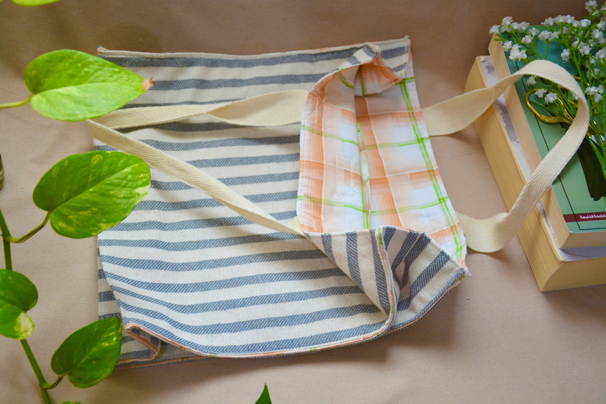 حقيبة توت قماشية مخططة – Striped Canvas Tote Bag